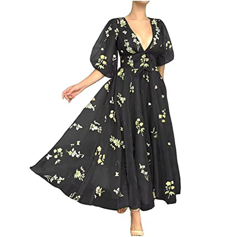 Robe mi-longue brodée en dentelle de fête