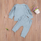 Costume enfant simple à manches longues et couleur unie avec bordure en feuille