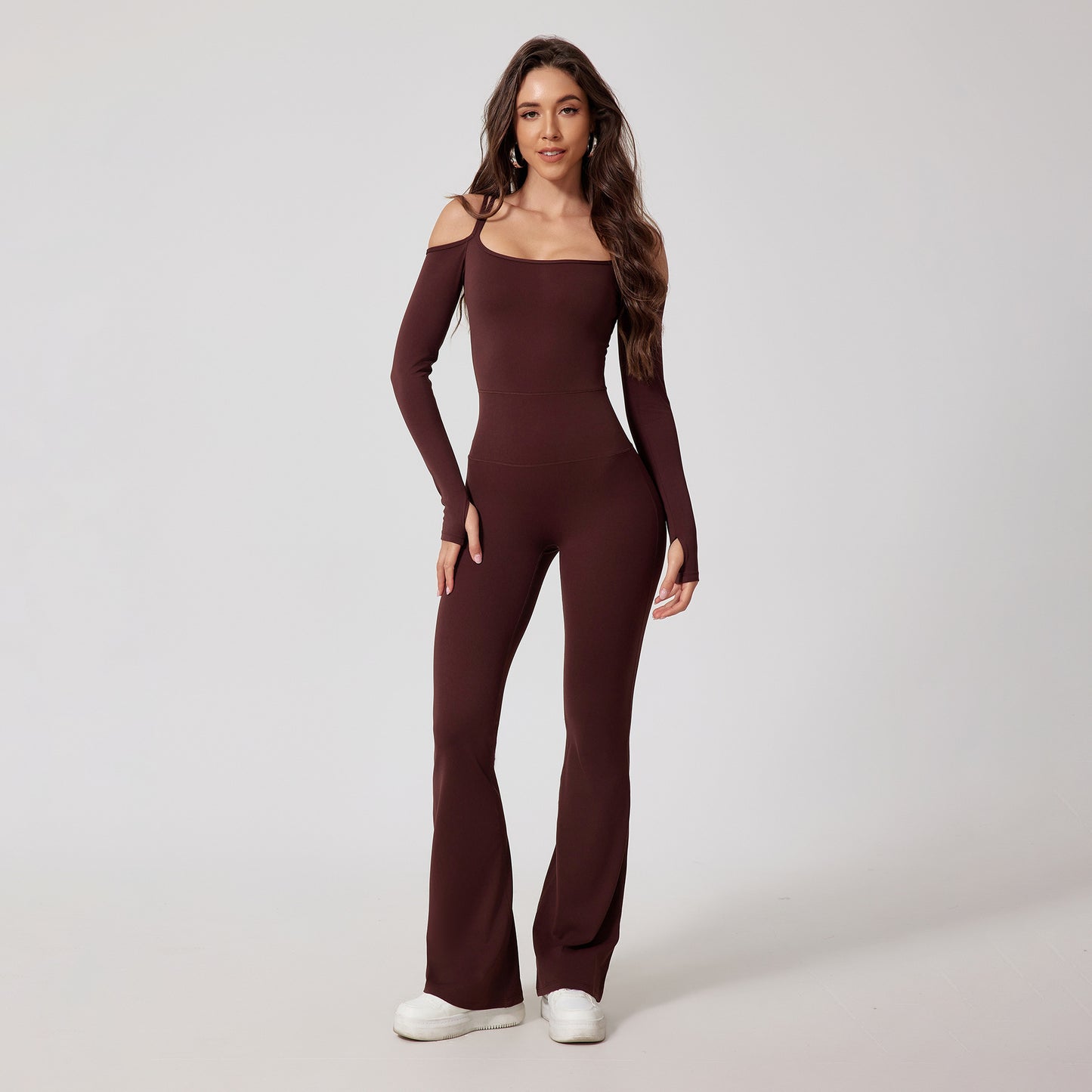Pantalon à pattes d'éléphant intégrées à bretelles pour femme