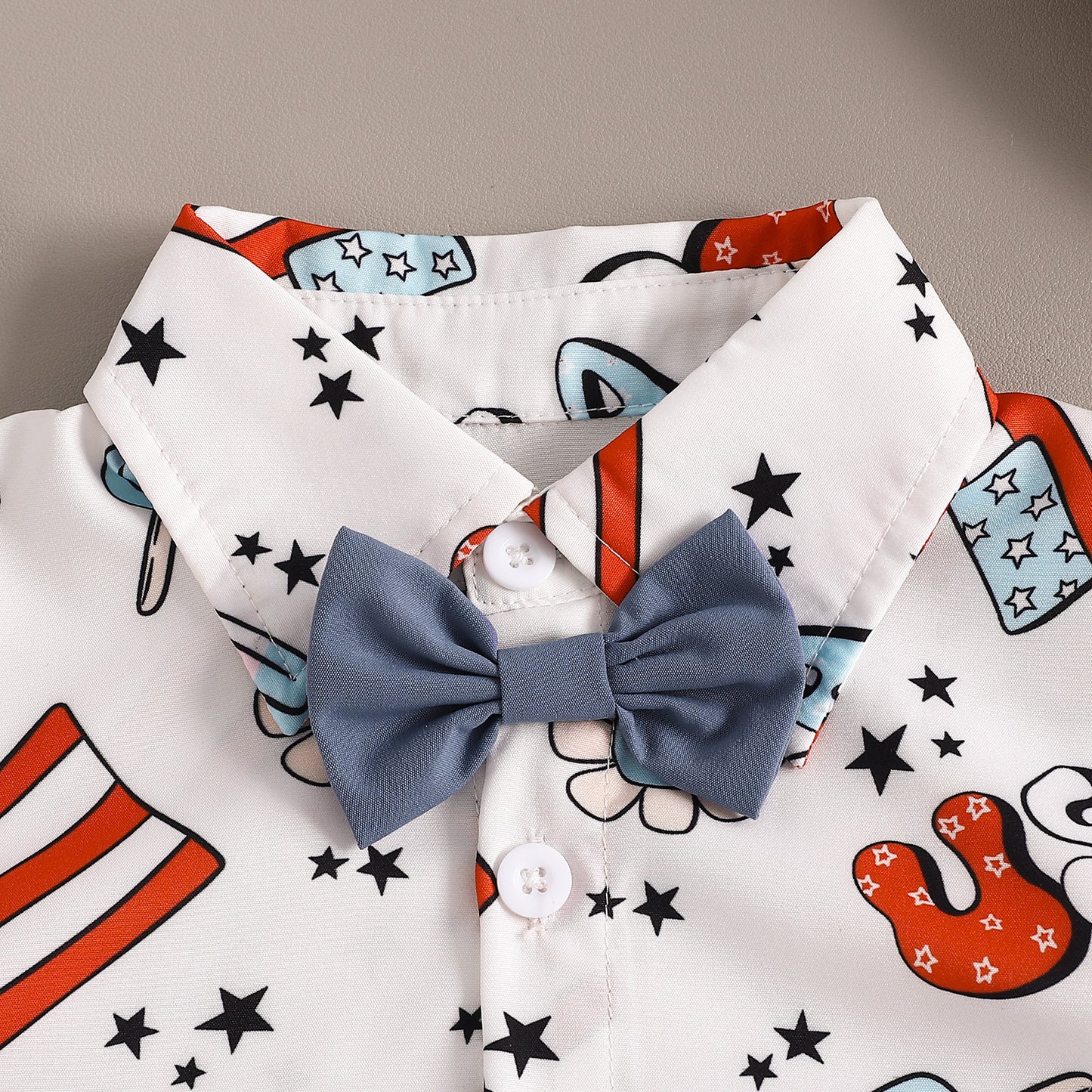 Ensemble chemise et short imprimés style gentleman pour garçon