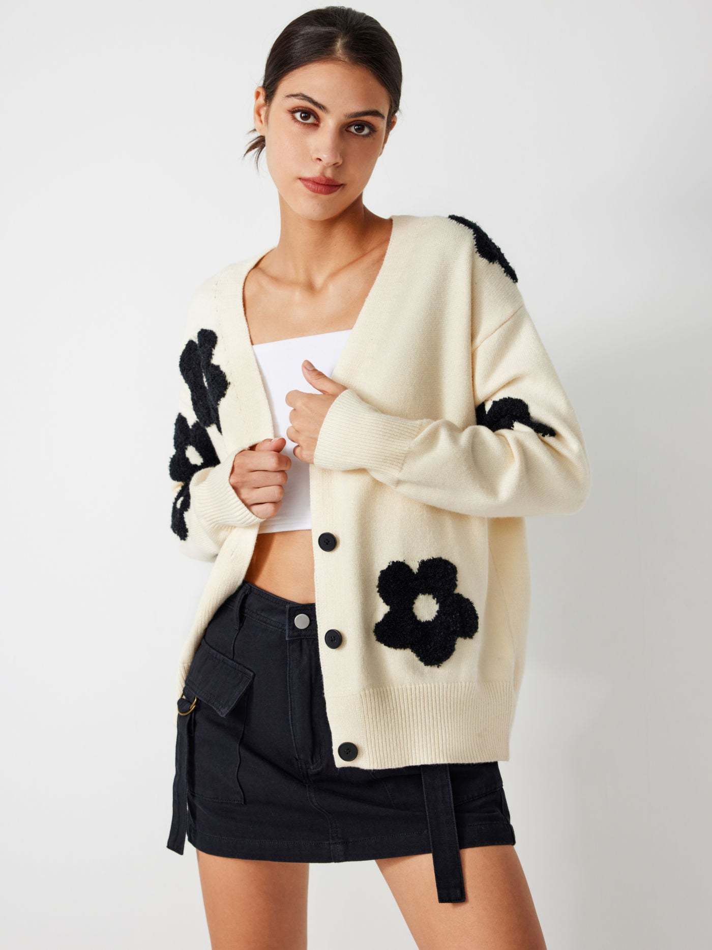 Women's V-neck Three-dimensional Applique Thin Floral Knitwear Jacket
