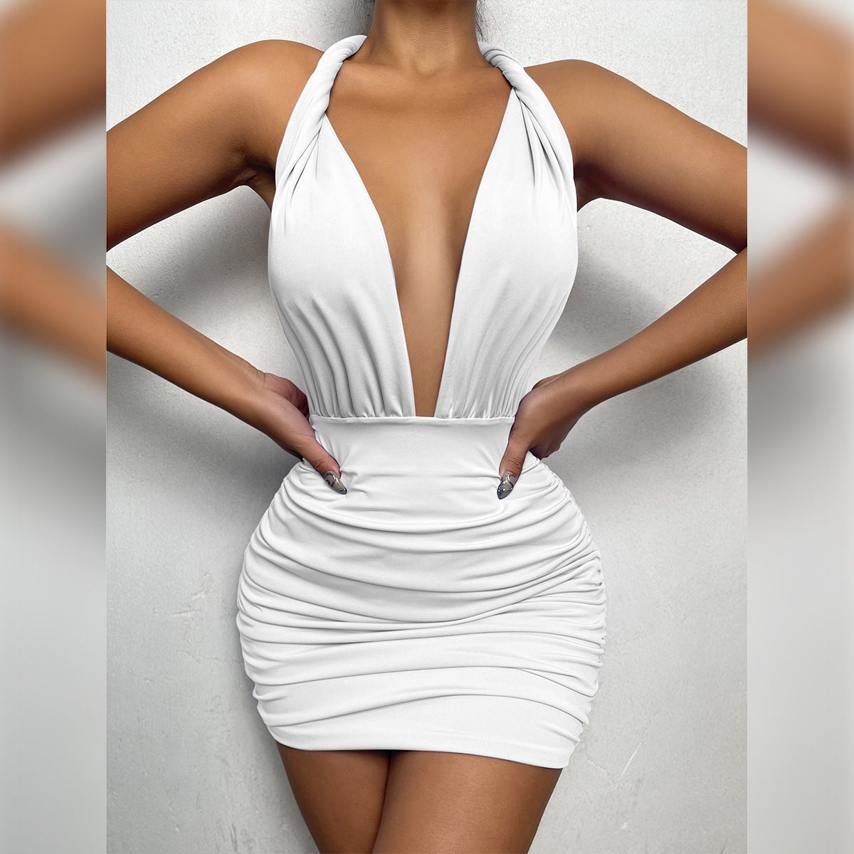 Fashionable Deep V-neck Halter Lace-up Backless Pleated Dress