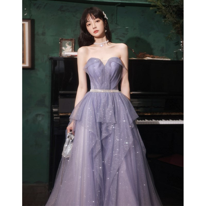 Robe de soirée violette pour hôte de la réunion annuelle