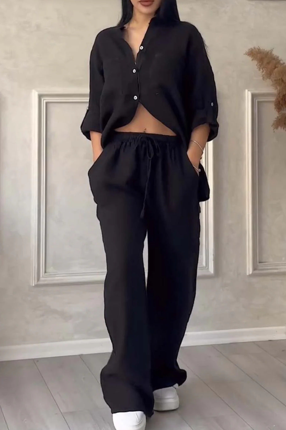 Ensemble deux pièces à lacets et pantalon large pour femme