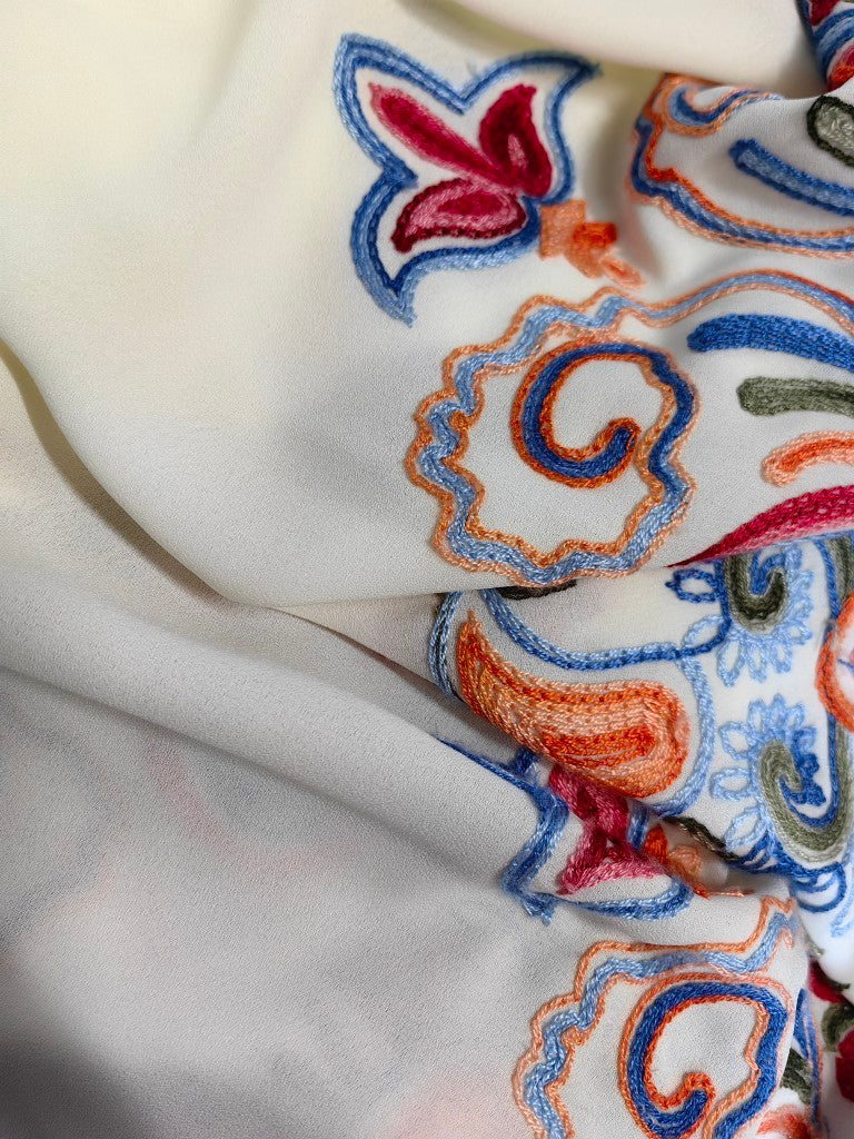 Robe aristocratique rétro brodée de Dubaï