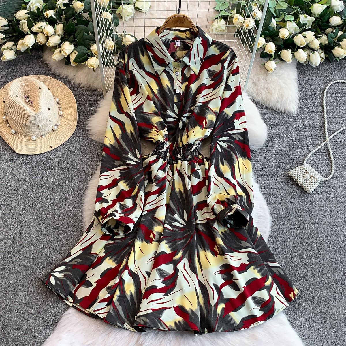 Lightly Mature Retro-printed Lantern-sleeve Dress