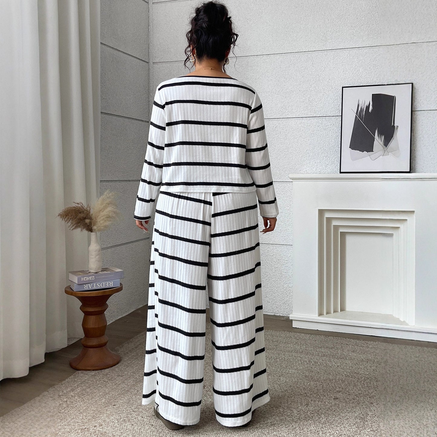 Striped Top With Tie Details Paired With Casual Loose-fitting Plus-size Wide-leg Pants
