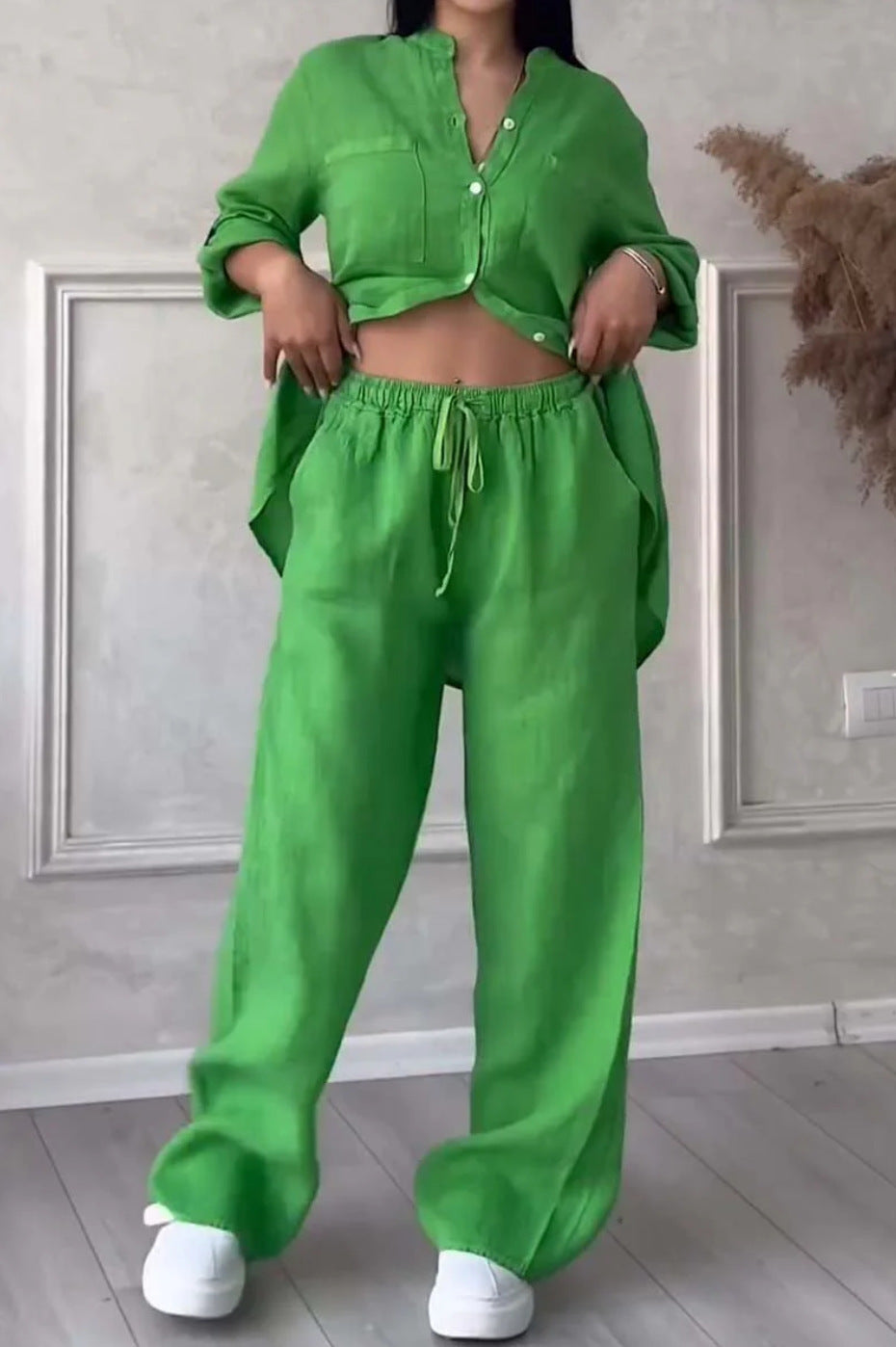 Ensemble deux pièces à lacets et pantalon large pour femme