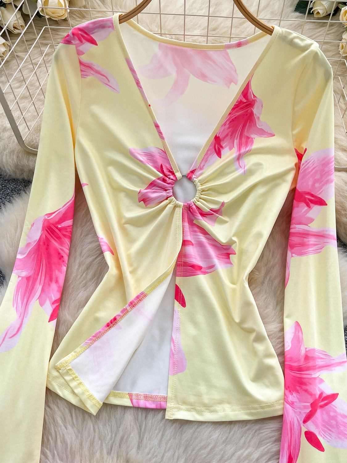 Sheer Alluring Cutout V-Neck Split-Edge Long-Sleeve Printed Top And Skirt Set