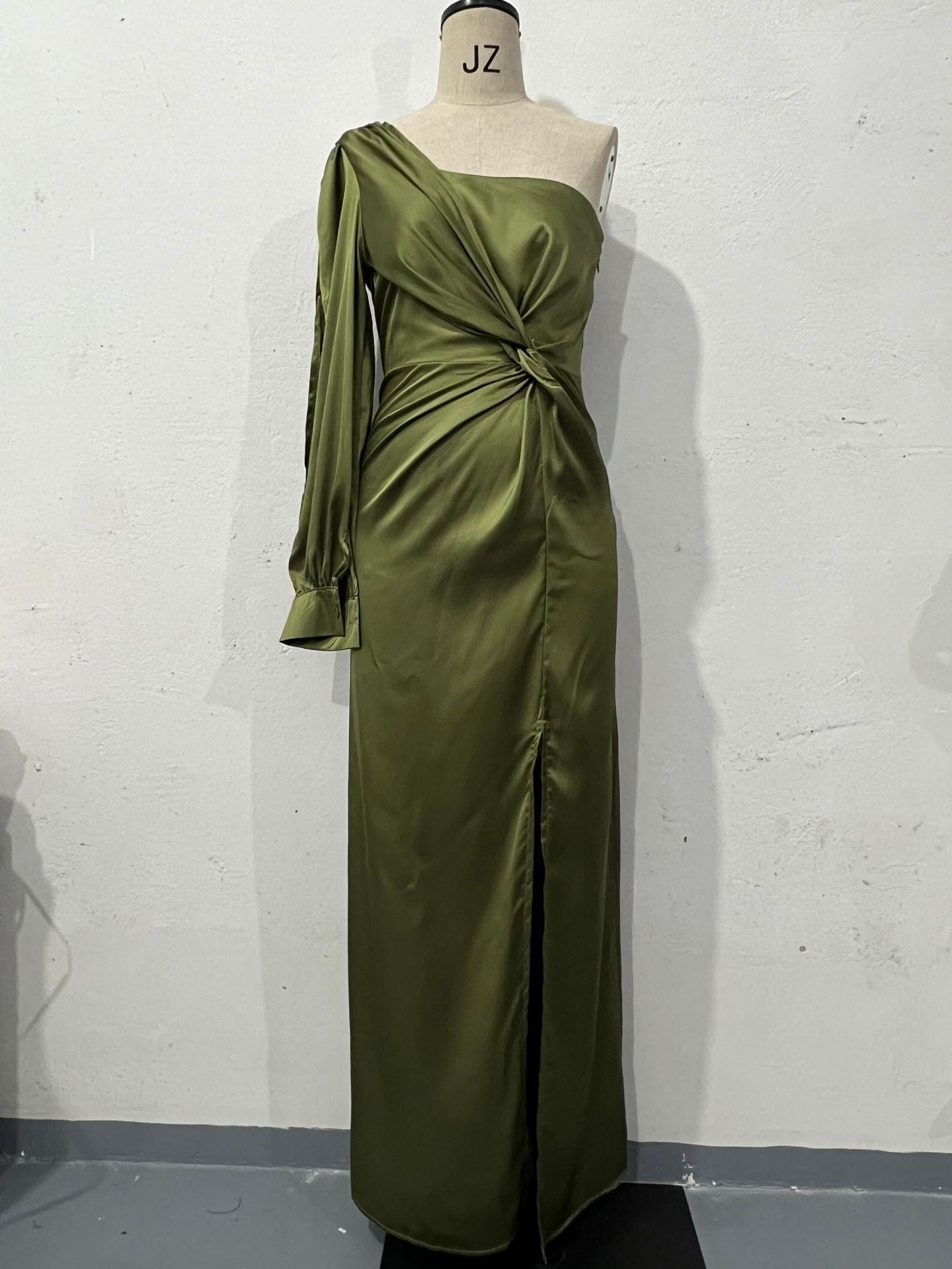 Diagonal Collar Raglan Sleeve Pleated Waist Tight Split Long Dress