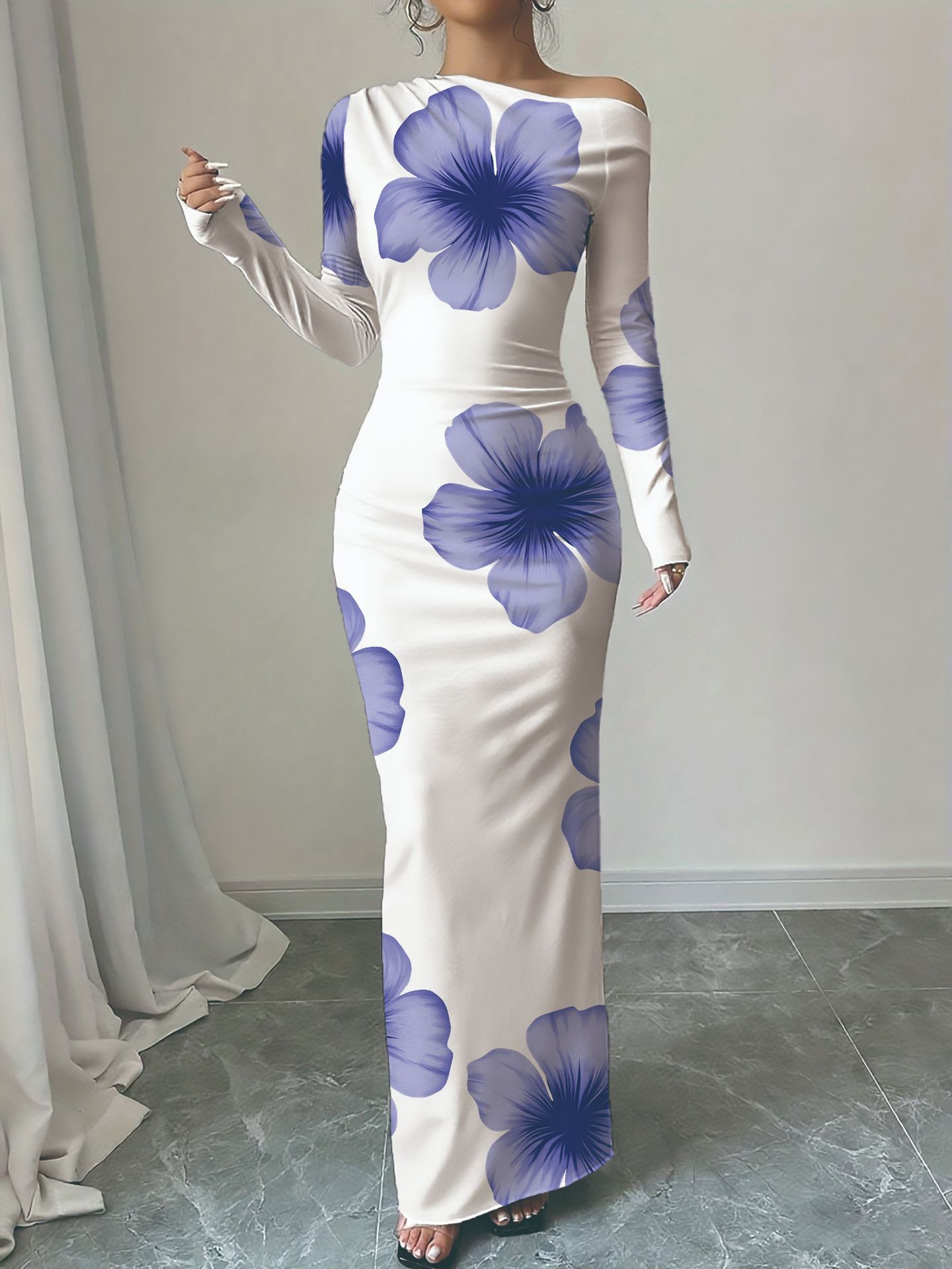 Womens Printed Slim-Fit Long-Sleeve Dress