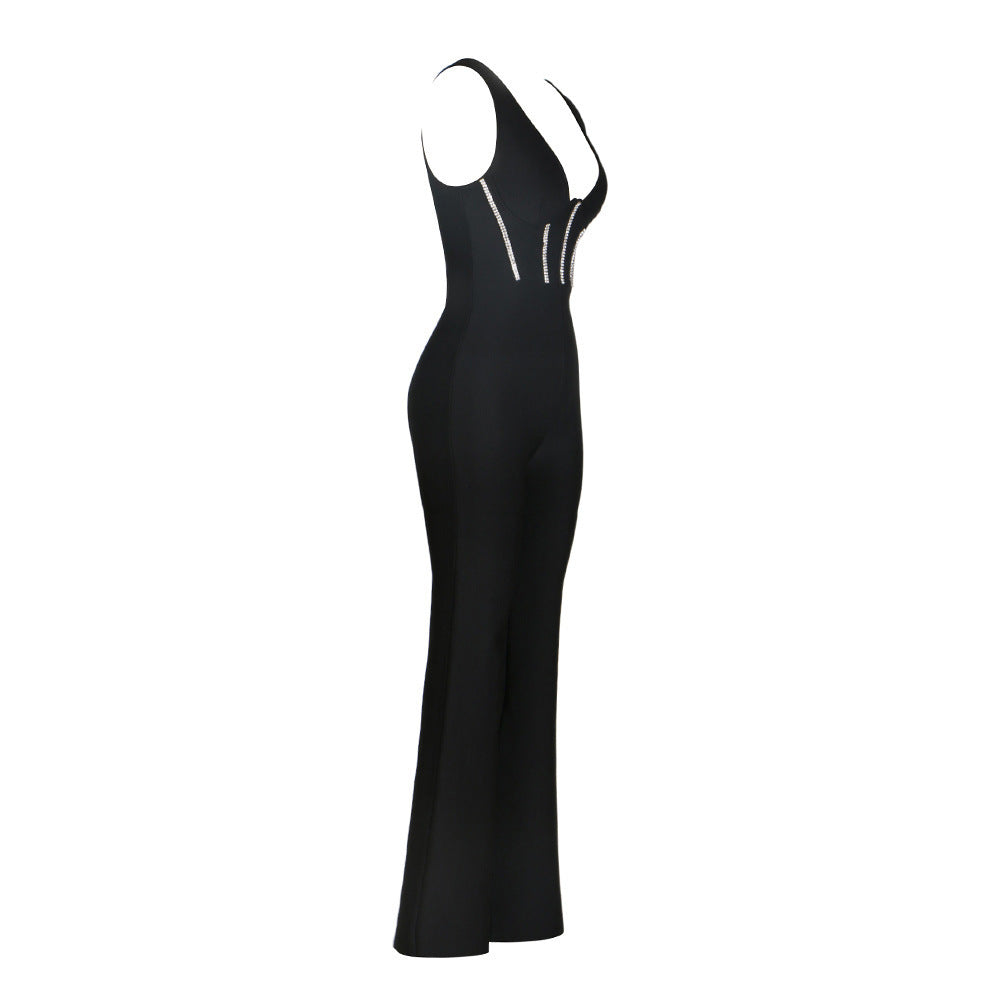 Combinaison noire à col en V profond et dos nu avec bandage slim en diamant