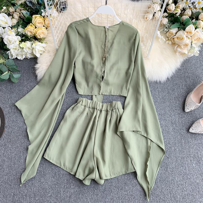 Chemise en mousseline de soie à manches cloche, nouveau design, short taille haute à jambes larges, costume deux pièces de style occidental