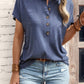 T-shirt à manches courtes et boutons de couleur unie pour femme