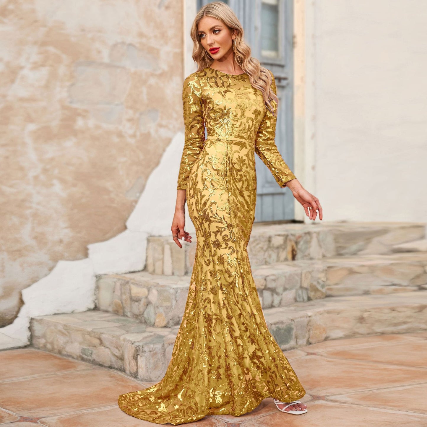 Robe de soirée longue violette à col rond