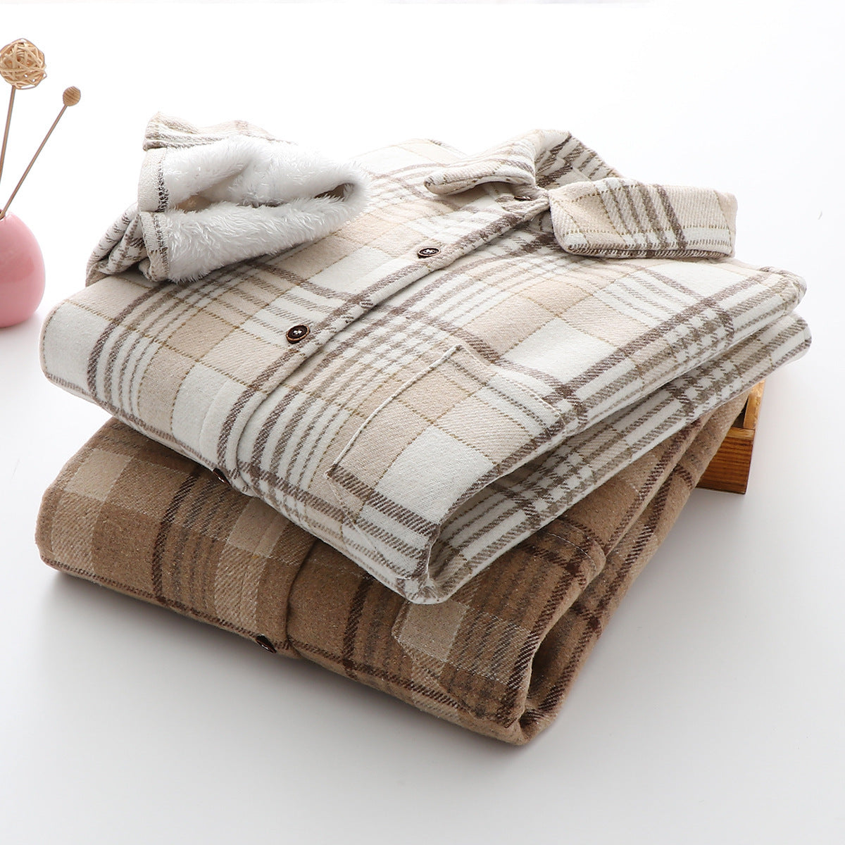 Women's Lazy Style Warm Woolen Coat With Thick Plaid Shirt