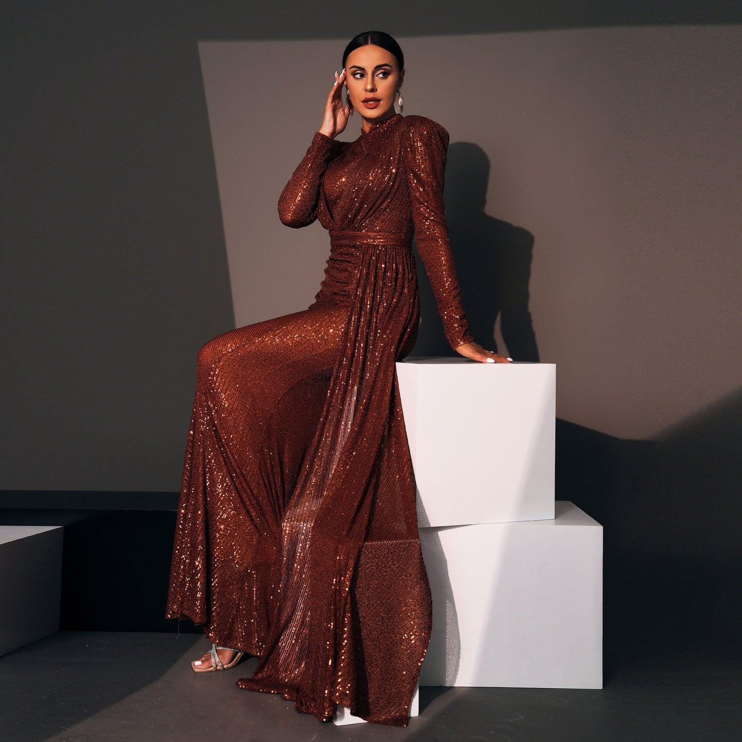 Long Sleeve Round Neck Slim Long Sequined Banquet Dress