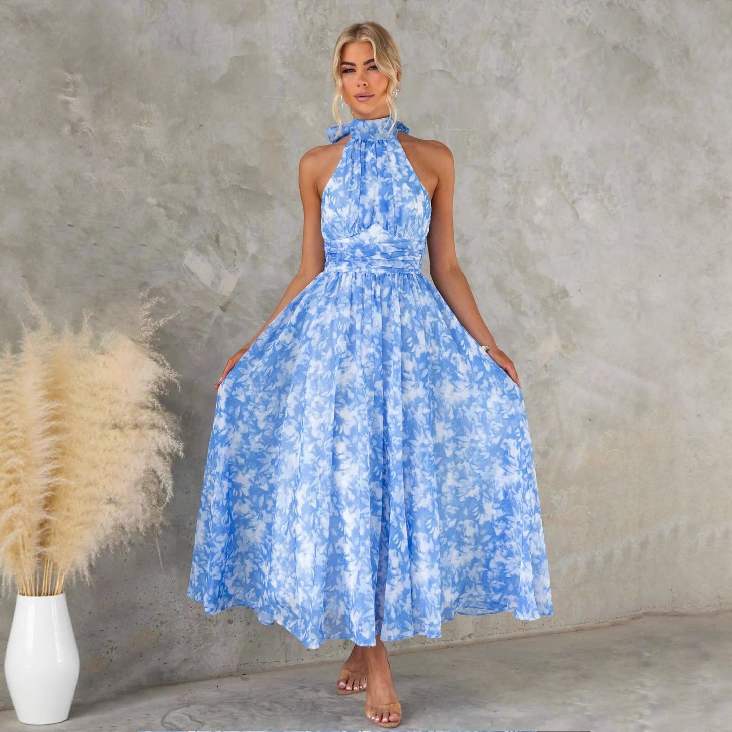 Women's Holiday-style Sleeveless Printed Backless Dress