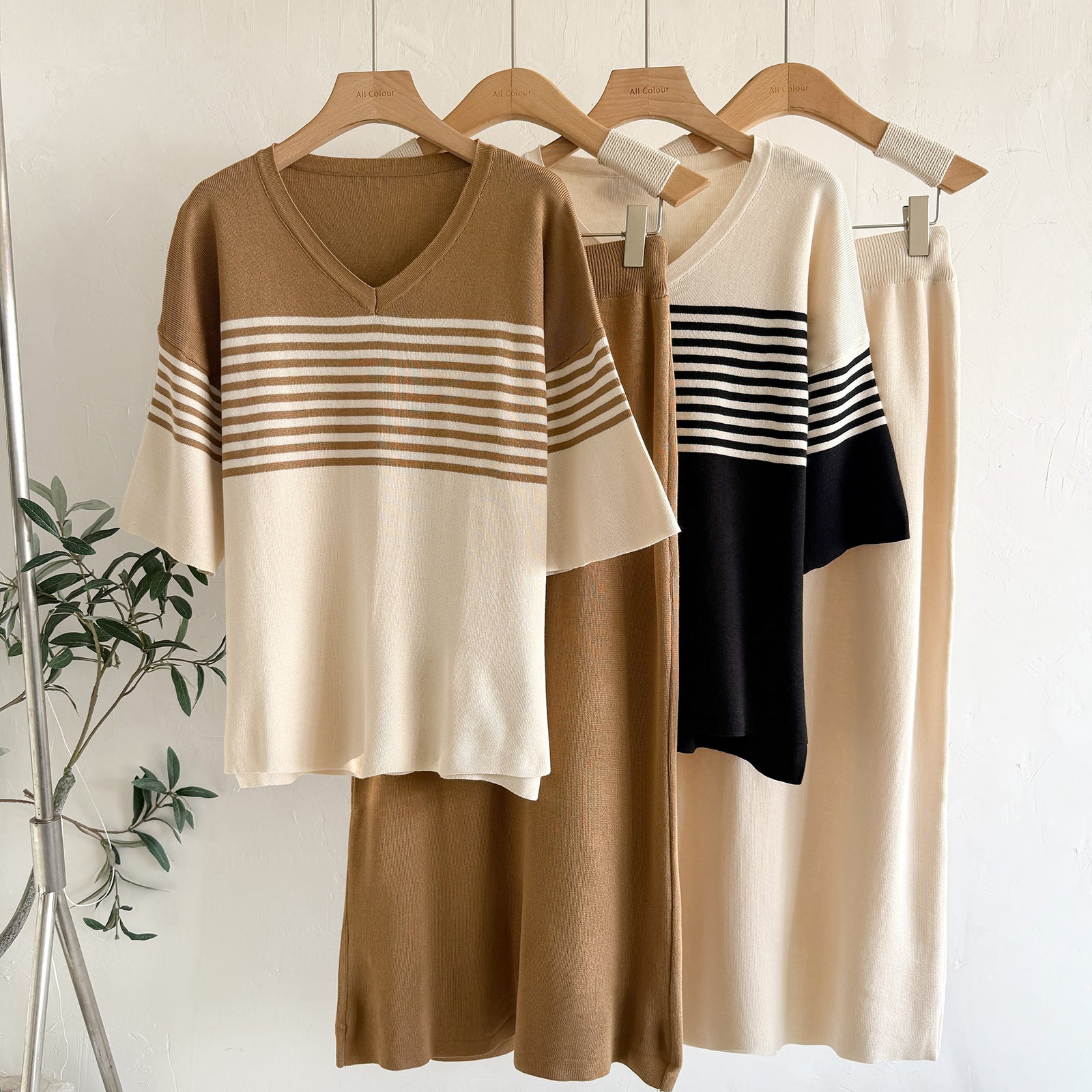 Stylish Striped Short-Sleeve Casual Knit Skirt And Top Two-Piece Set
