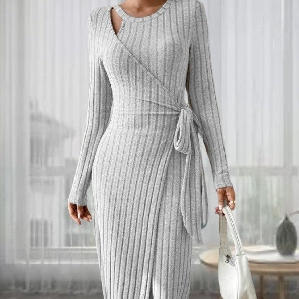 Robe rayée à col rond et manches longues pour femme avec nœud étroit