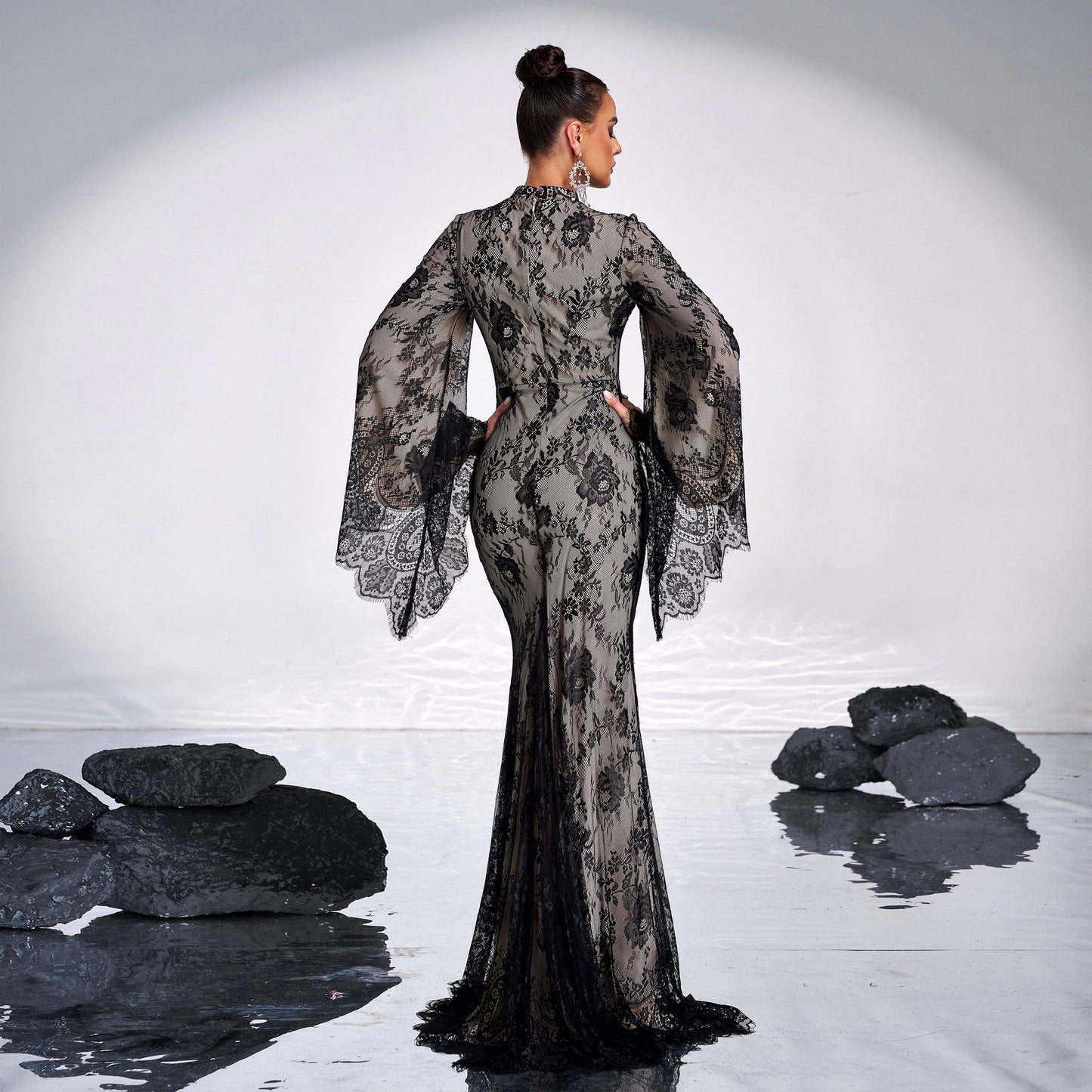 Long Sleeve Round Neck Lace Banquet Dress