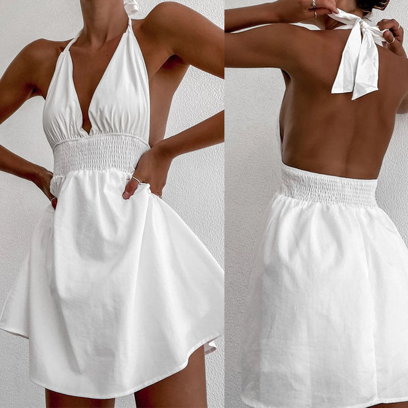 Robe blanche à décolleté en V profond et à lacets, taille ajustée et coussinet de poitrine