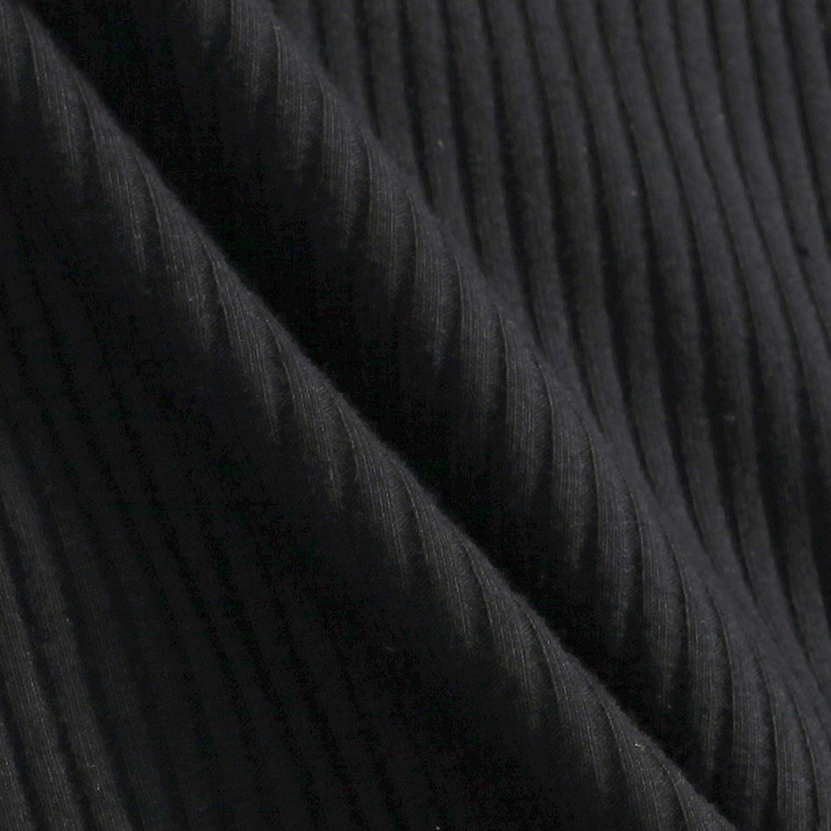 Ensemble deux pièces jupe courte plissée à carreaux avec ceinture