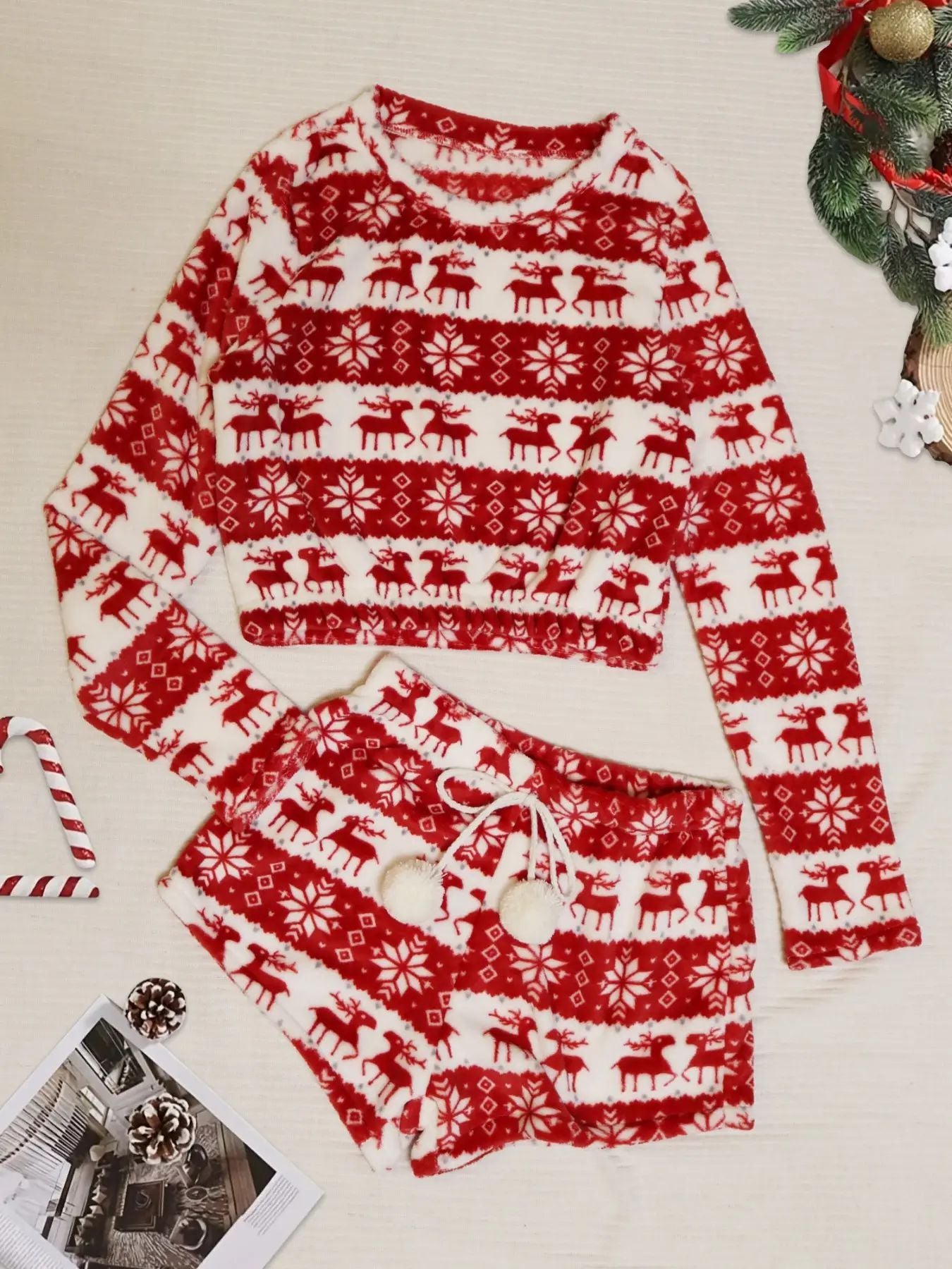 Coral Fleece Christmas Venonat Decoration Round Neck Shorts Long-sleeve Suit