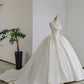 Robe de mariée Light Master vintage en satin avec haut tube