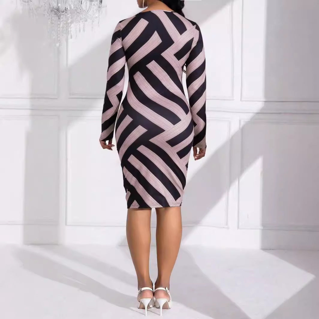 Robe fourreau rayée grande taille à col rond et design Sense