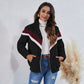 Veste en peluche à col haut, coutures, poches rayées et fermeture éclair