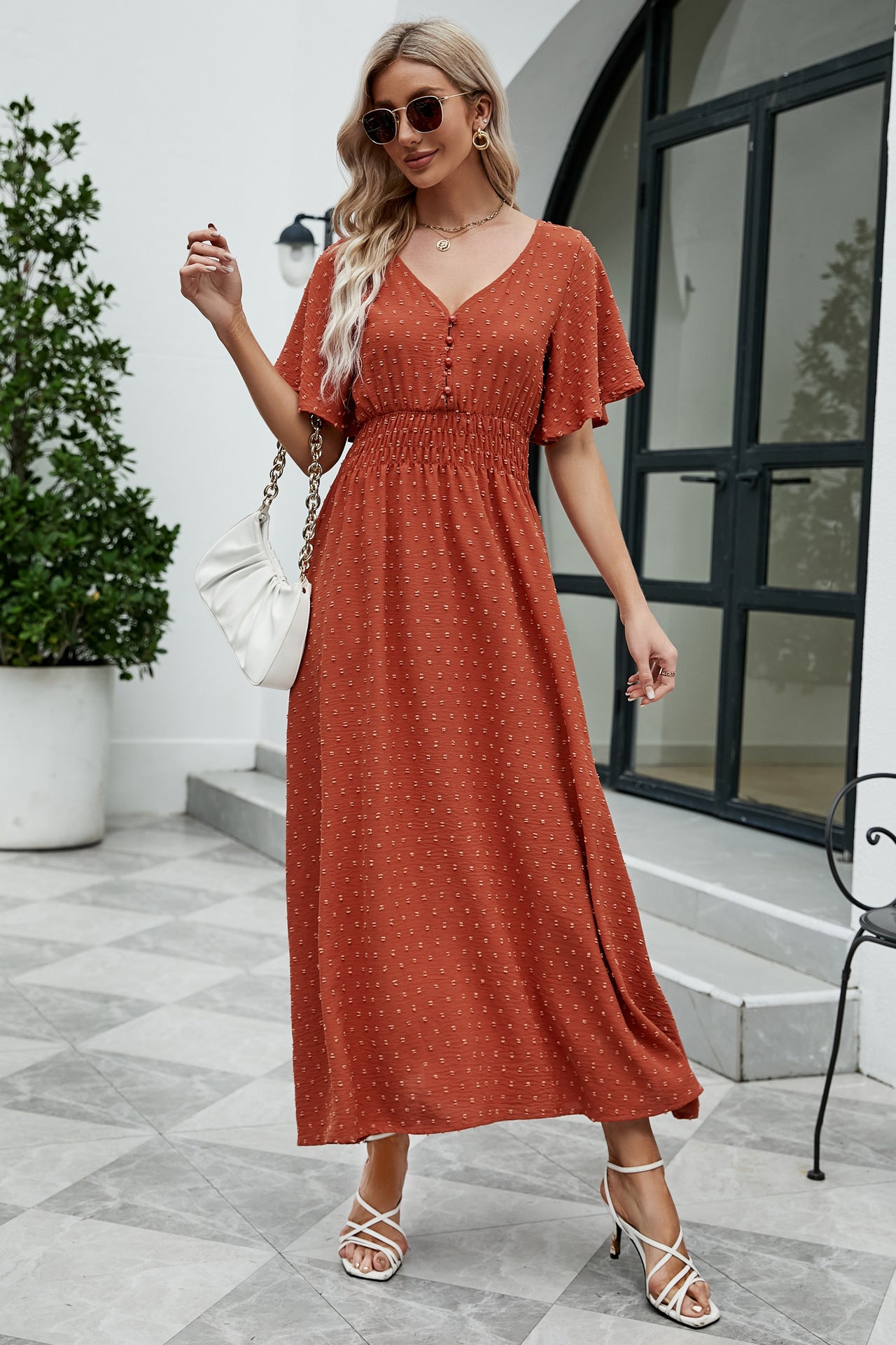 Robe trapèze ample à manches courtes et col en V pour femme