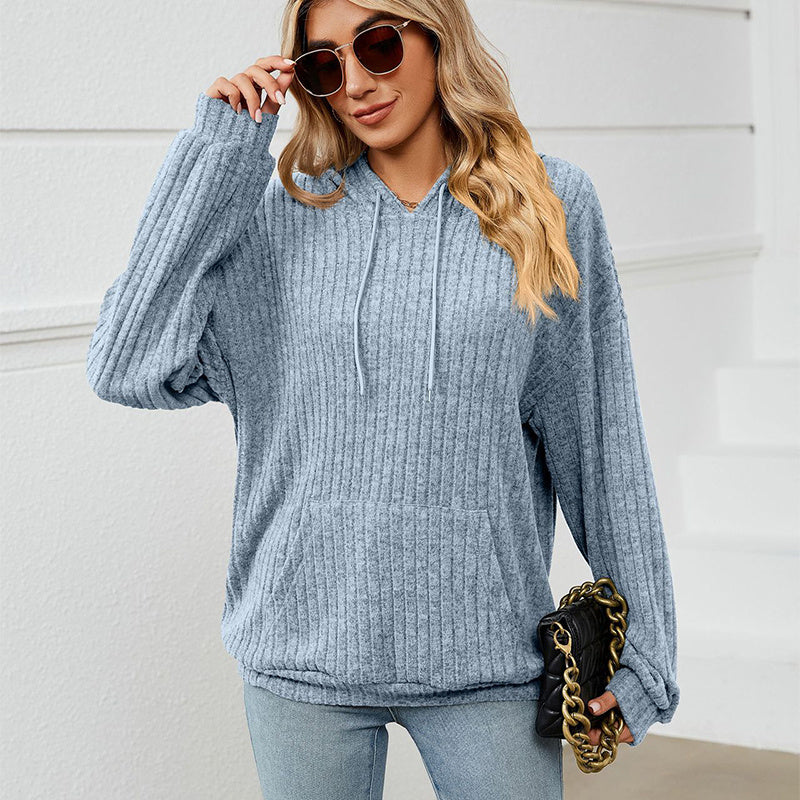 Pull tricoté à capuche et à rayures avec poche kangourou